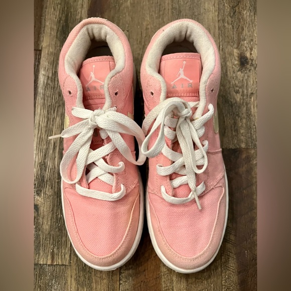 Nike Air Jordan 1 Low - size 6Y / women’s 8 - rare - Picture 3 of 7